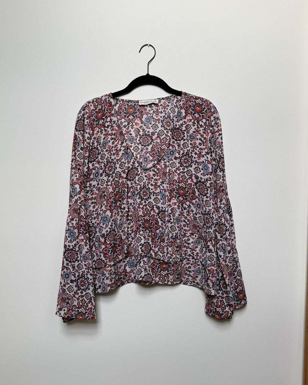 Abercrombie & Fitch Printed Bell Sleeve Blouse Top Sz M